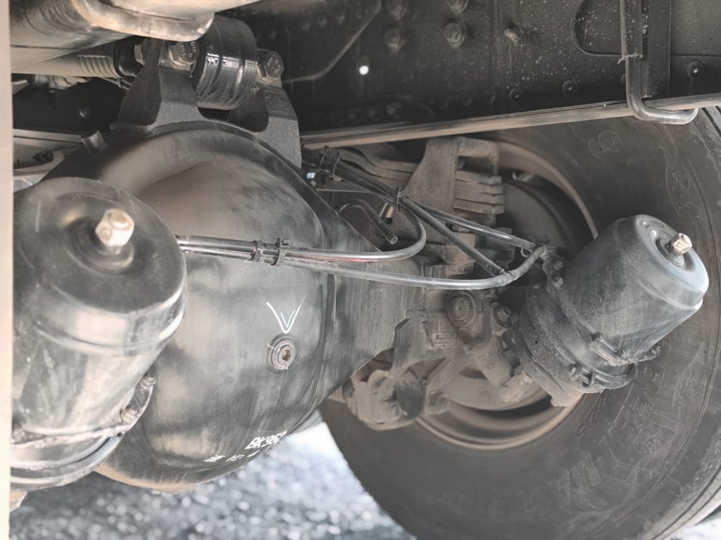 khung-ga,-xe-tai-faw-jh6-4-chan