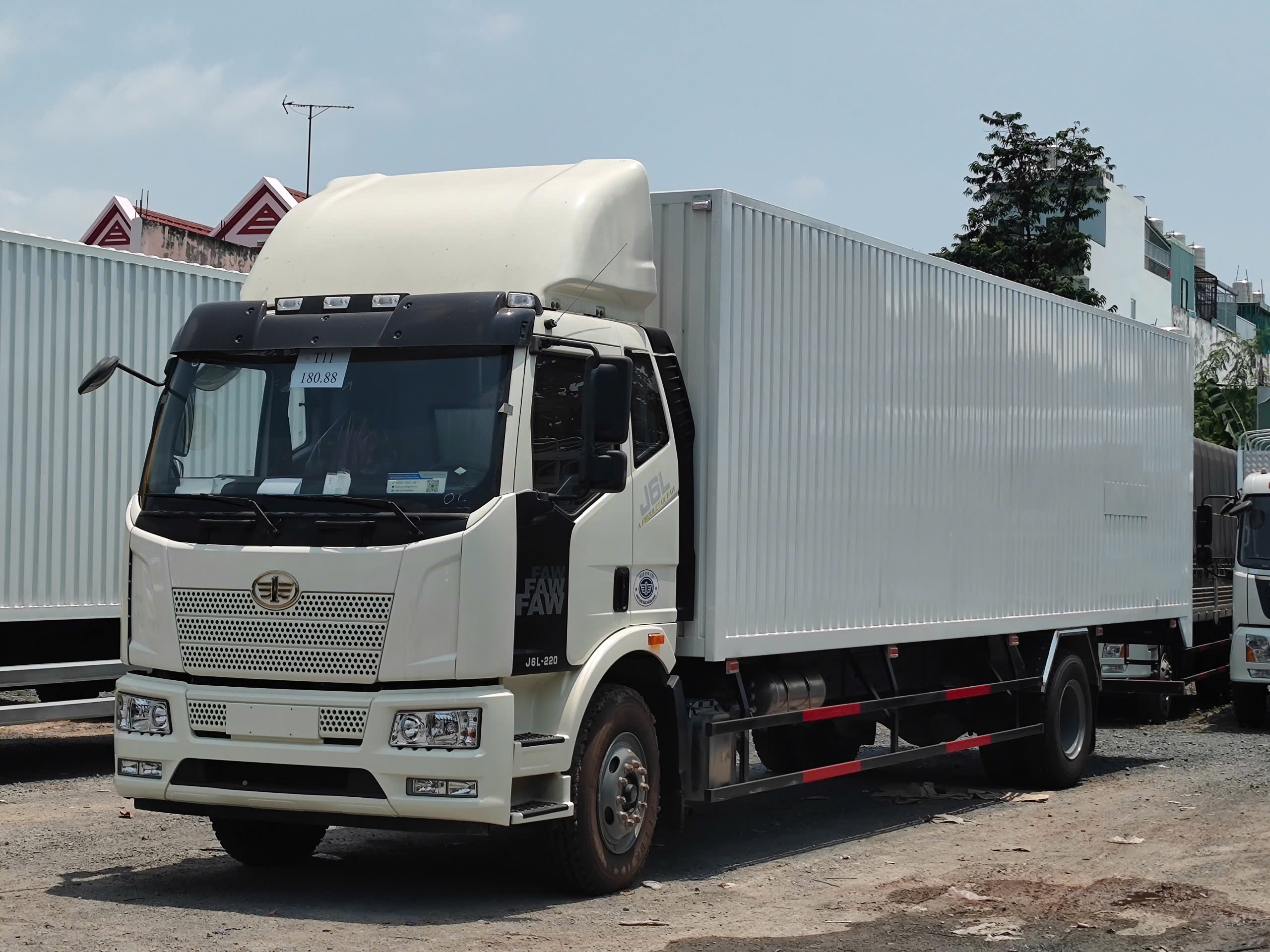 XE TẢI FAW J6L 220HP – THÙNG CONT 9.9M — ảnh 7