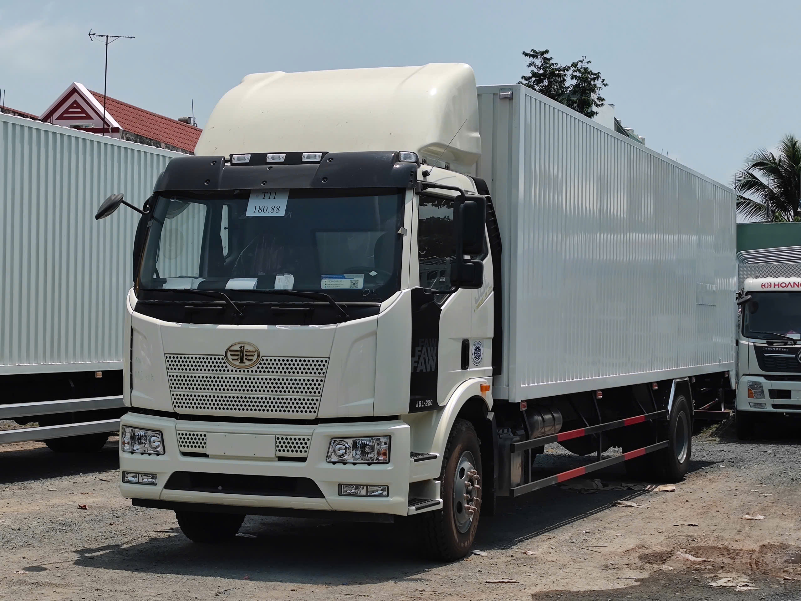 XE TẢI FAW J6L 220HP – THÙNG CONT 9.7M ( 1 CH) — ảnh 3