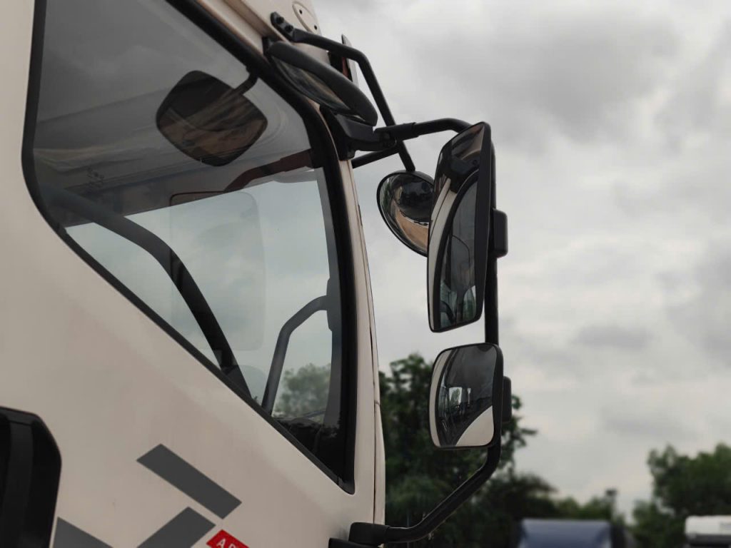 guong-hau-xe-tai-faw-jk6-thung-bat