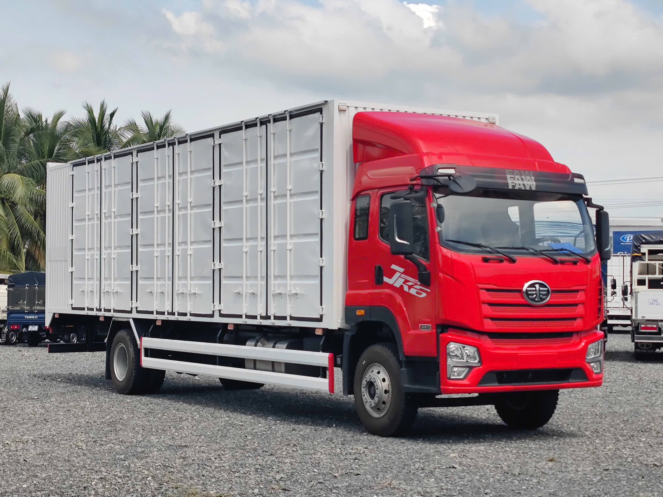 XE TẢI FAW JK6 220HP – THÙNG KÍN CONT 9M9 — ảnh 4