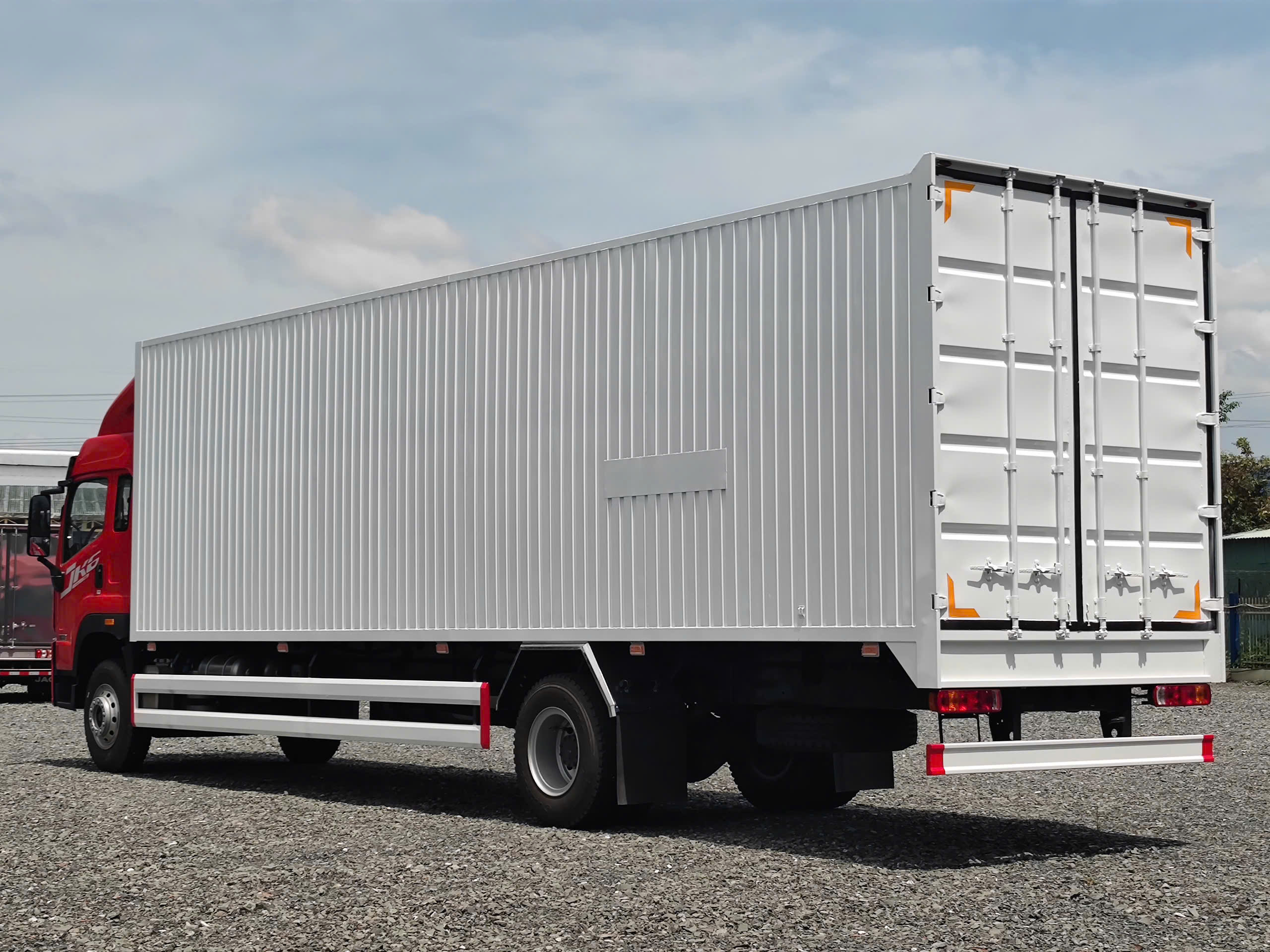 XE TẢI FAW JK6 220HP – THÙNG KÍN CONT 9M9 — ảnh 6