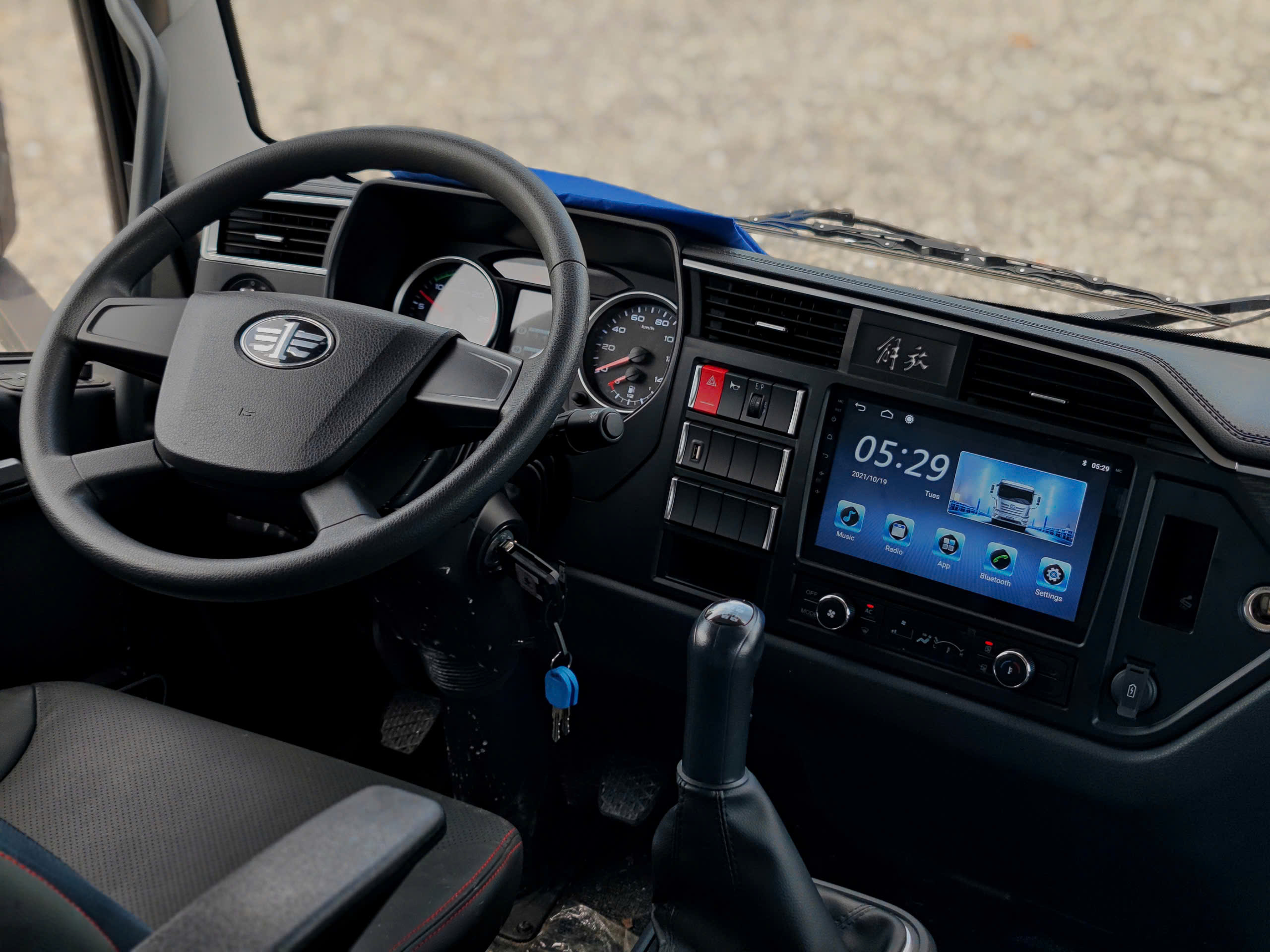 trang-thiet-bi-noi-that-jk6-9m9